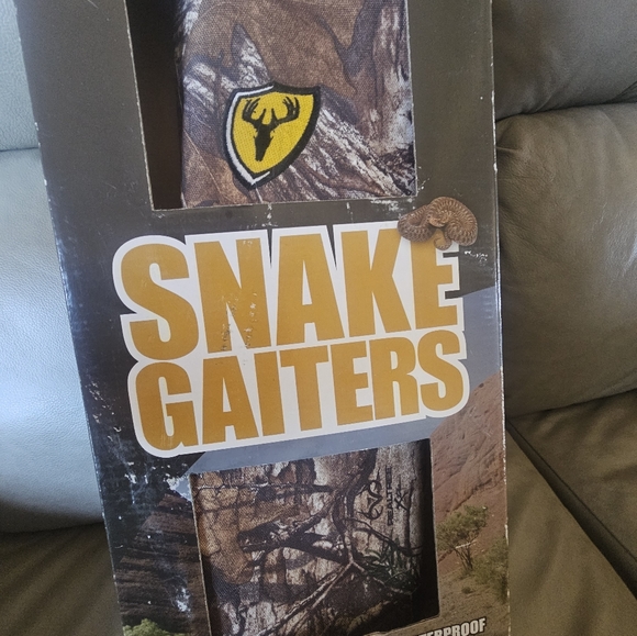 Camo hunting Scentblocker waterproof snake gaiters unisex size regular - Picture 1 of 6